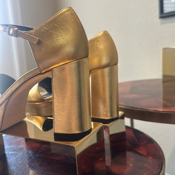 TED BAKER AMABELE METALLIC HEELED PLATFORM SANDAL IN GOLD - Picture 4 of 5